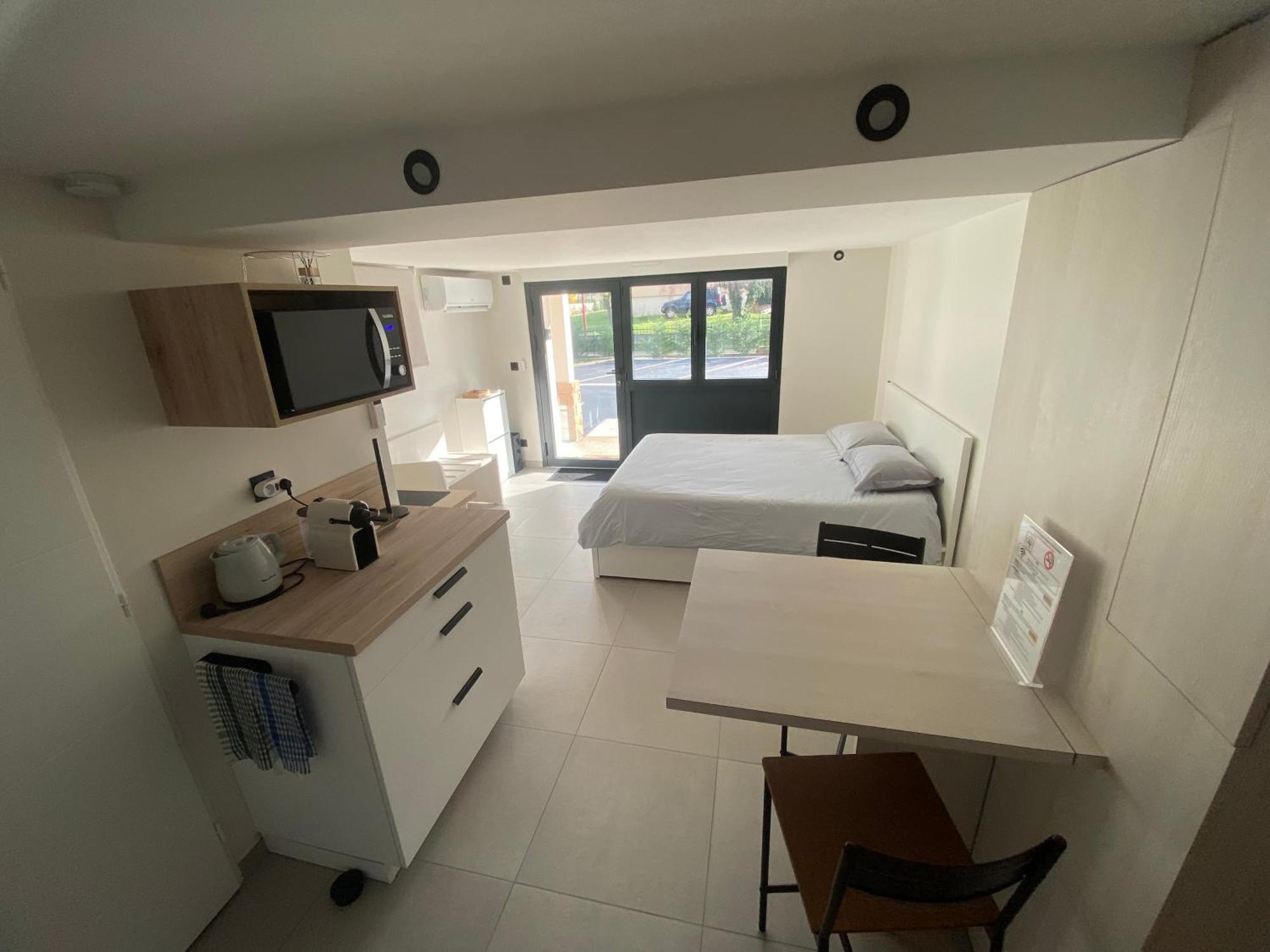 Studio Chez L'Habitant Avec Piscine Commune Grieges Zewnętrze zdjęcie